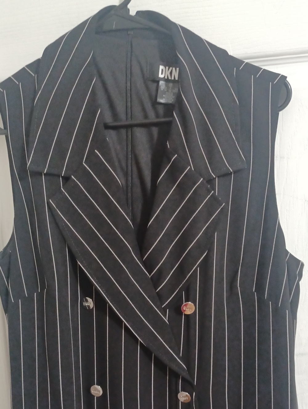 DKNY Black Pinstripe Sleeveless Double-Breasted Sheath Dress. New Size 14 - Picture 4 of 9